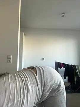 eli5566 online show from February 8, 10:51 am