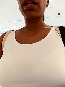 Snapshot of Flacidas chatting on October 22, 9:20 am Flacidas online show from October 22, 9:20 am