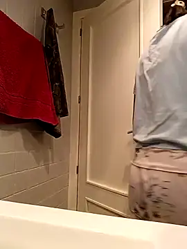 Snapshot of Flacidas chatting on November 3, 8:04 am Flacidas online show from November 3, 8:04 am