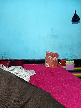 Hotty-couple063 online show from December 1, 5:45 am