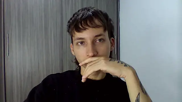 Snapshot of spacehumanz chatting on March 15, 12:49 am spacehumanz online show from March 15, 12:49 am