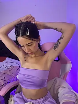 Lia  1 online show from February 25, 1:10 pm