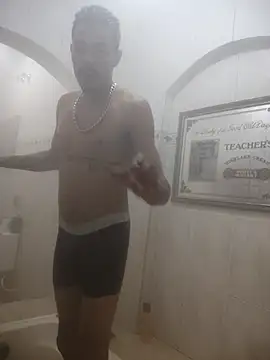 Snapshot of lacoste12 chatting on November 1, 3:52 am lacoste12 online show from November 1, 3:52 am