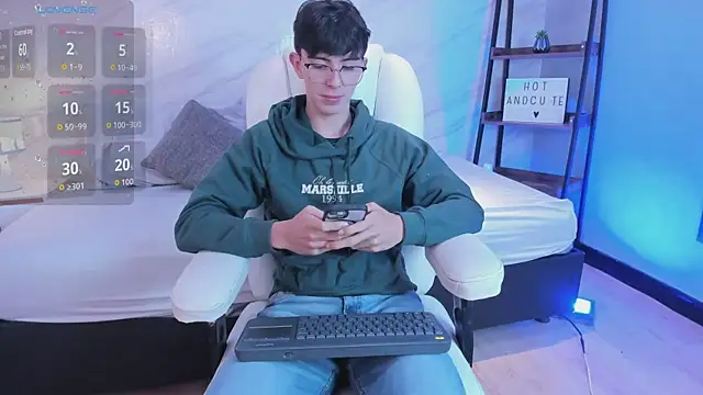 mathias saenz online show from November 22, 1:21 pm