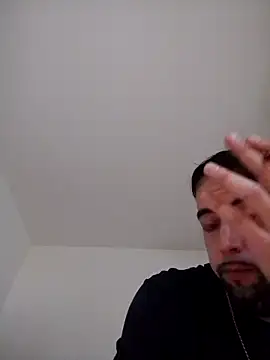 Snapshot of berto_acierto98 chatting on December 14, 12:54 pm berto acierto98 online show from December 14, 12:54 pm