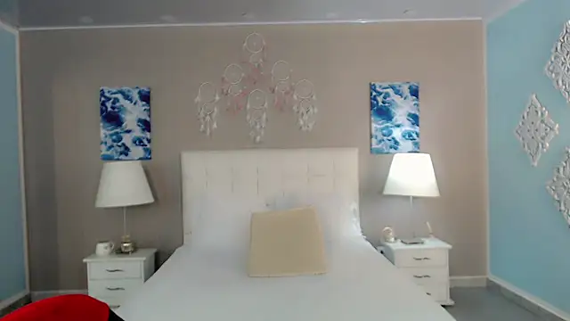 maddissonivanova online show from October 27, 7:18 pm