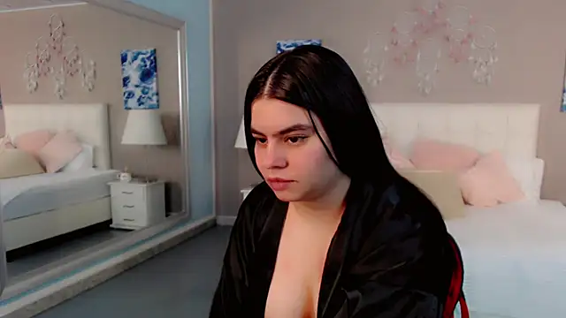 maddissonivanova online show from March 28, 7:13 pm