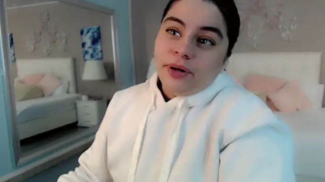 maddissonivanova online show from April 17, 7:06 pm