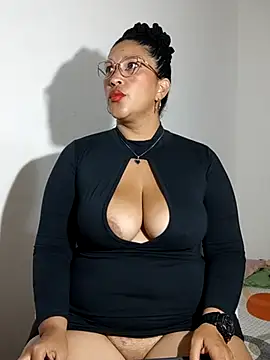 Ivy horse  online show from March 7, 2:52 am