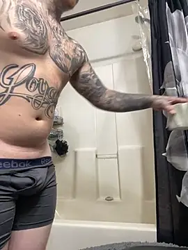 Snapshot of Bwcgoonie chatting on September 28, 10:26 pm Bwcgoonie online show from September 28, 10:26 pm