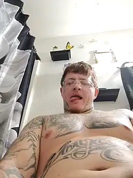 Snapshot of Bwcgoonie chatting on October 1, 5:46 am Bwcgoonie online show from October 1, 5:46 am