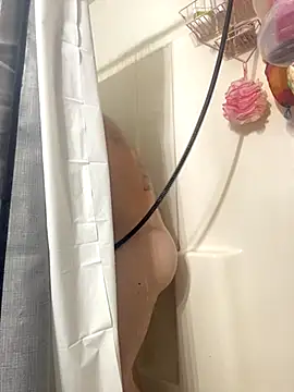 Snapshot of Bwcgoonie chatting on October 24, 4:20 am Bwcgoonie online show from October 24, 4:20 am