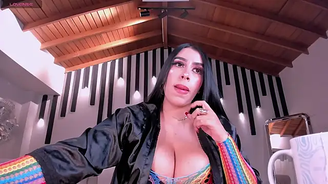 LeahLombardi  online show from October 1, 3:56 am