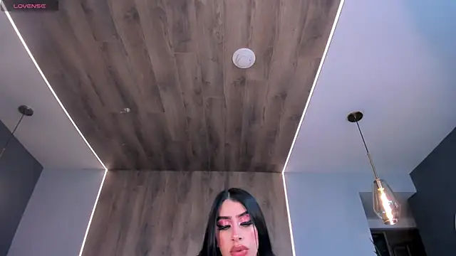 LeahLombardi  online show from October 10, 4:00 am