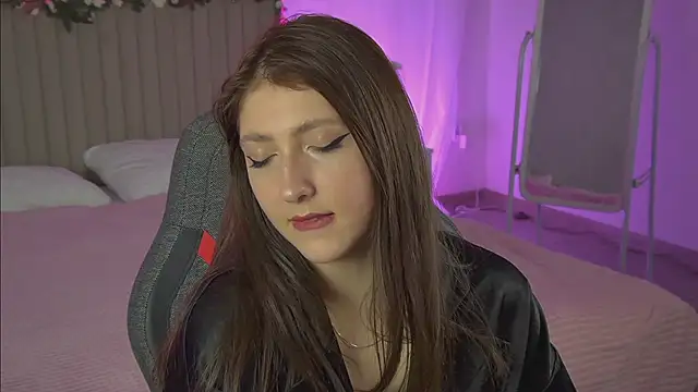 Snapshot of Mary_Miiller chatting on October 12, 10:03 am Mary Miiller online show from October 12, 10:03 am