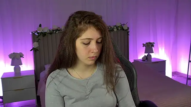 Snapshot of Mary_Miiller chatting on October 26, 6:19 am Mary Miiller online show from October 26, 6:19 am