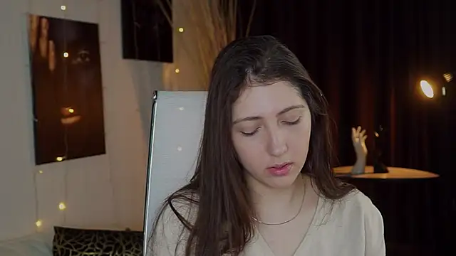 Mary Miiller online show from March 17, 6:28 am