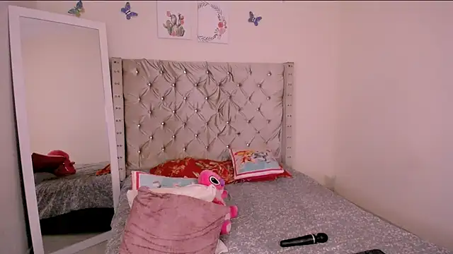 bonniebakerz1 online show from November 18, 9:30 pm