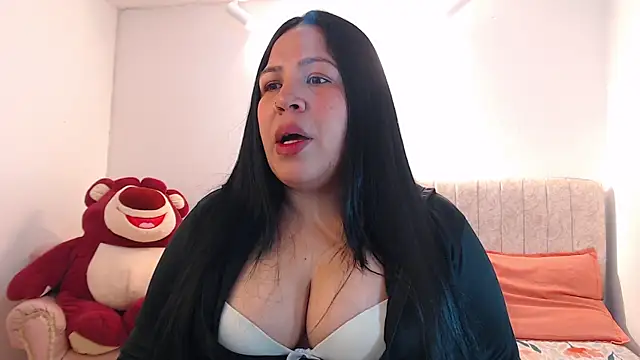 Ashley Grahaam online show from December 15, 1:10 am