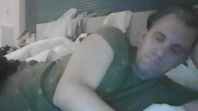 Snapshot of JasperGeil chatting on November 1, 11:18 pm JasperGeil online show from November 1, 11:18 pm