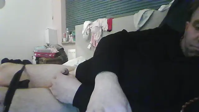 Snapshot of JasperGeil chatting on November 26, 11:50 pm JasperGeil online show from November 26, 11:50 pm
