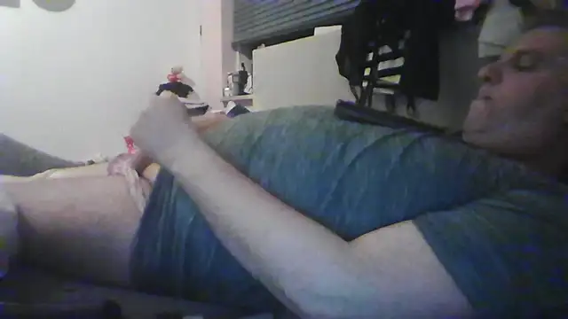 Snapshot of JasperGeil chatting on February 10, 10:47 pm JasperGeil online show from February 10, 10:47 pm