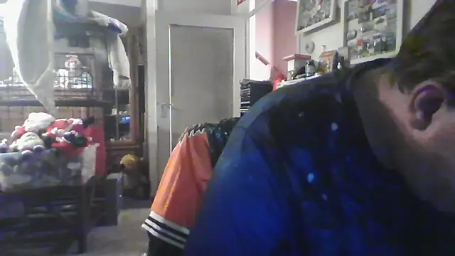 Snapshot of JasperGeil chatting on June 17, 9:49 pm JasperGeil online show from June 17, 9:49 pm