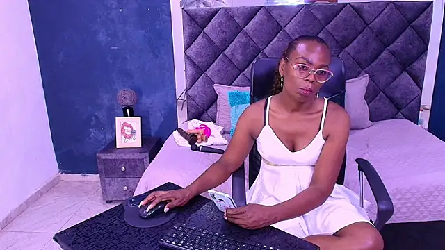 ebony  jheim online show from February 27, 12:49 pm