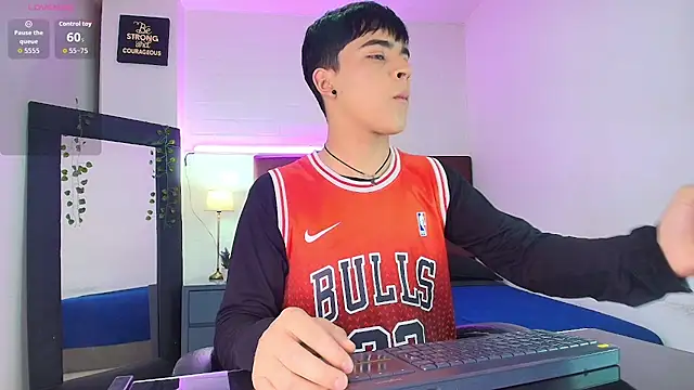 Lucass love online show from September 25, 1:15 pm