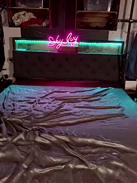 Shy Ivy online show from October 19, 8:09 pm