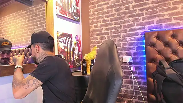 VinzenzRizzo online show from October 20, 5:41 am