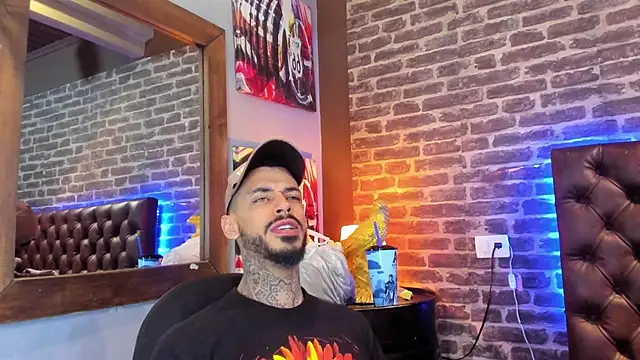 VinzenzRizzo online show from February 13, 4:19 am