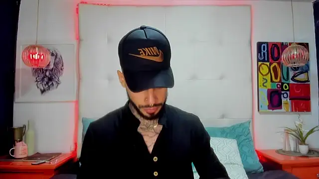 VinzenzRizzo online show from July 9, 4:05 am