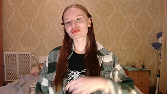 Kitkaat00 online show from April 22, 6:42 pm