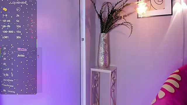 Snapshot of dulce_fiore07 chatting on October 25, 12:23 pm dulce fiore07 online show from October 25, 12:23 pm