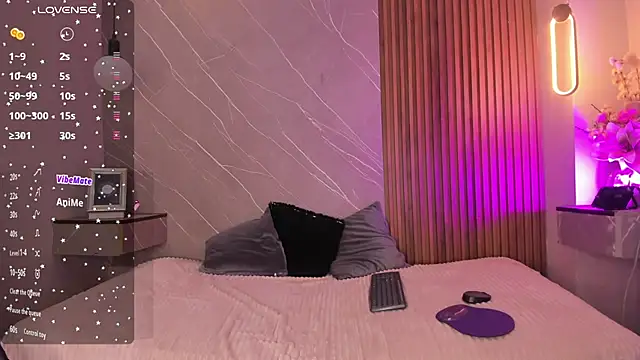 Snapshot of dulce_fiore07 chatting on November 4, 7:13 pm dulce fiore07 online show from November 4, 7:13 pm