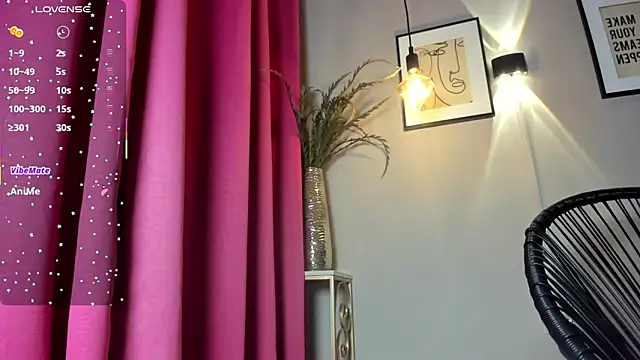 Snapshot of dulce_fiore07 chatting on November 15, 12:34 pm dulce fiore07 online show from November 15, 12:34 pm