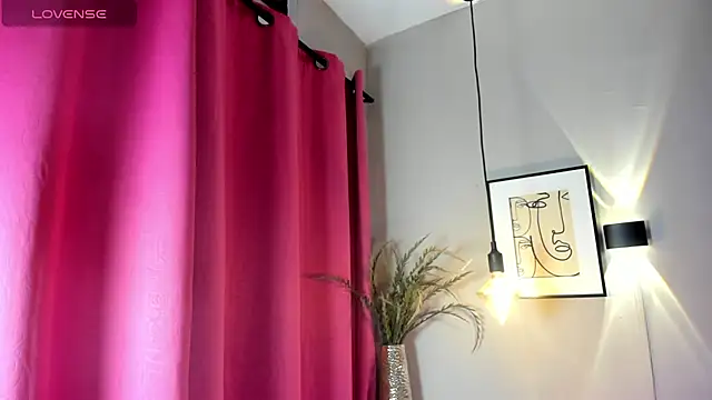 Snapshot of dulce_fiore07 chatting on November 20, 1:11 pm dulce fiore07 online show from November 20, 1:11 pm