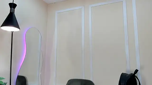 Snapshot of dulce_fiore07 chatting on December 2, 12:32 pm dulce fiore07 online show from December 2, 12:32 pm