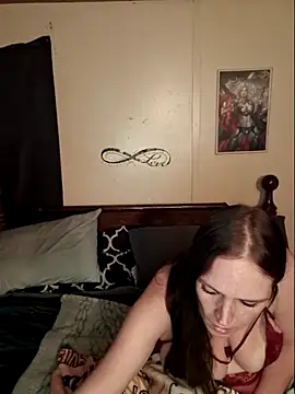 Snapshot of Shy_Naughty_Girl chatting on November 9, 6:23 am Shy Naughty Girl online show from November 9, 6:23 am