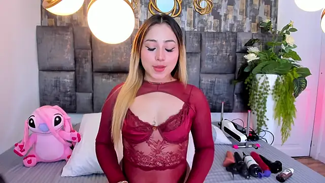 Snapshot of PatyLawrence chatting on October 28, 4:05 am PatyLawrence online show from October 28, 4:05 am