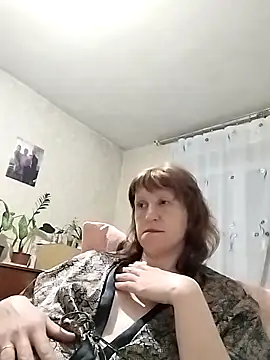 Flower2931 online show from April 8, 7:14 pm