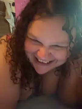 Snapshot of Fatpussybigass chatting on June 1, 5:47 pm Fatpussybigass online show from June 1, 5:47 pm
