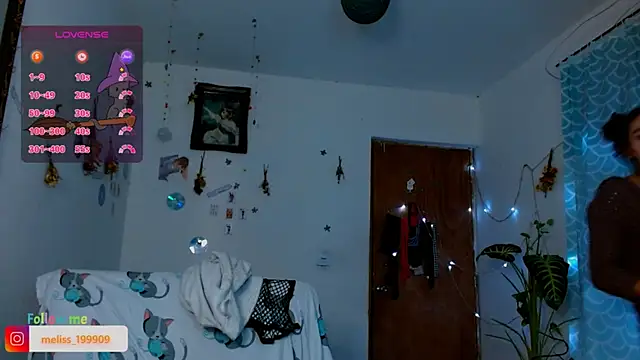 Nocturnawitch online show from May 7, 2:17 am