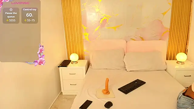 MayaBaker online show from September 11, 7:36 pm