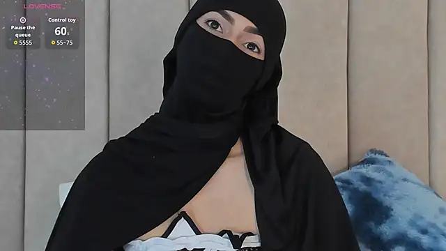  Zahiira  online show from April 21, 12:44 pm