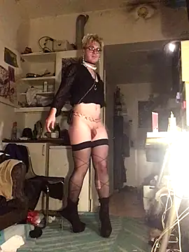 Snapshot of Sissy_Cindy_Whore chatting on October 2, 11:45 pm Sissy Cindy Whore online show from October 2, 11:45 pm