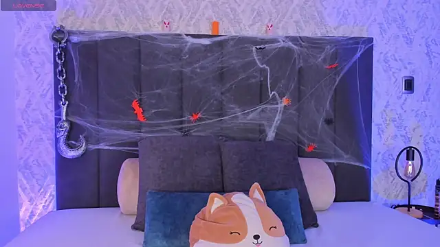 dana hazze online show from October 29, 8:43 pm