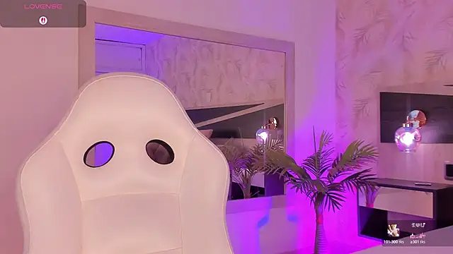 dana hazze online show from April 21, 3:13 am