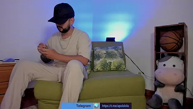 Snapshot of lola_n_apolo chatting on October 6, 1:58 am lola n apolo online show from October 6, 1:58 am